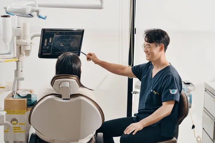 서울리즈치과의원 — 병원이 네이버 플레이스에 올린 사진